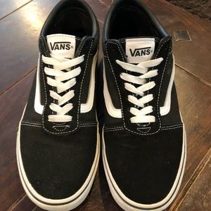 Men’s Old Skool Vans size 9.5
